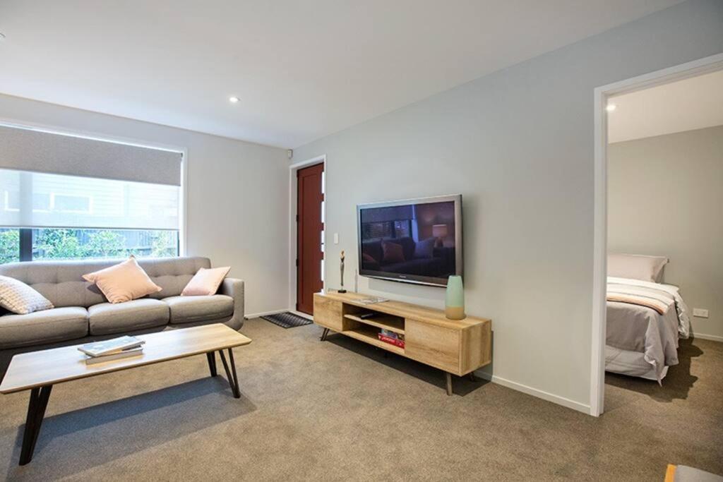 Home From Home City Apartment Christchurch Exterior photo